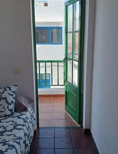 Apartment Famarabeach2 *